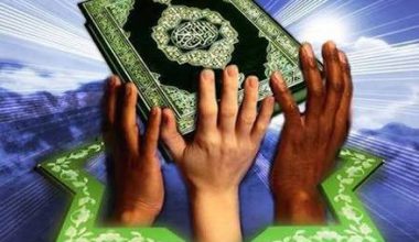 Hz. Peygamber’in En Büyük Mucizesi Kur’ân’dır Hz. Peygamber’in En Büyük Mucizesi Kur’ân’dır